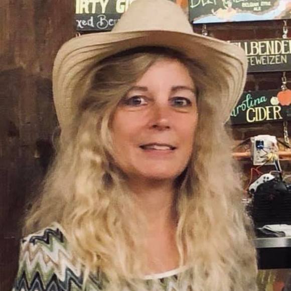 Meet your Posher, Kay - Picture 1 of 1